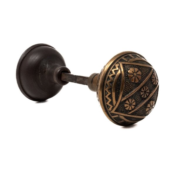 F. C. Linde Cir 1885 - 1892 Eastlake style Bronze floral motifs door Knobs - Picture 2 of 8